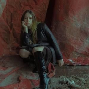 Meet your Posher, Hillary